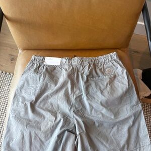 American Eagle- Brand New Grey Mens Short